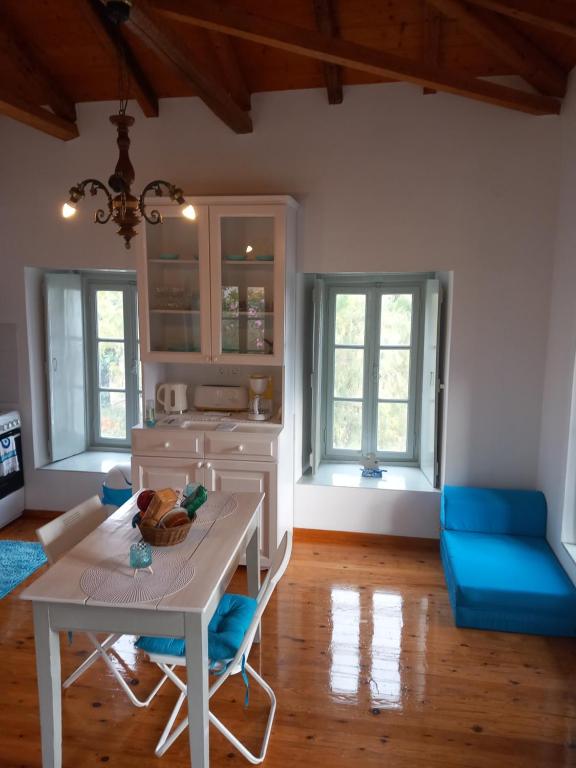 Posezení v ubytování Iolis Loft Hydra