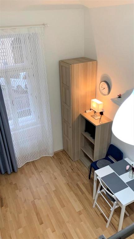 Side Street Apartments - 19