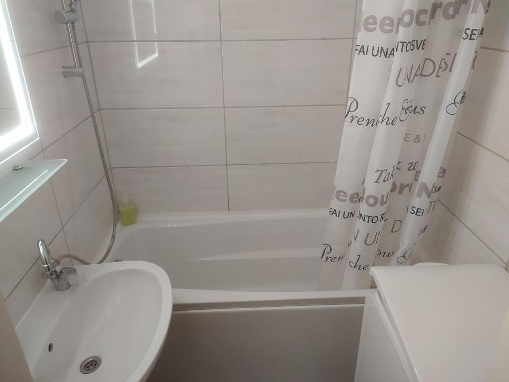 Łazienka w obiekcie Krénusz Vendégház.