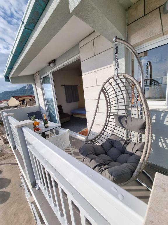 Balkón nebo terasa v ubytování Apartmani Apollo - Drasnice