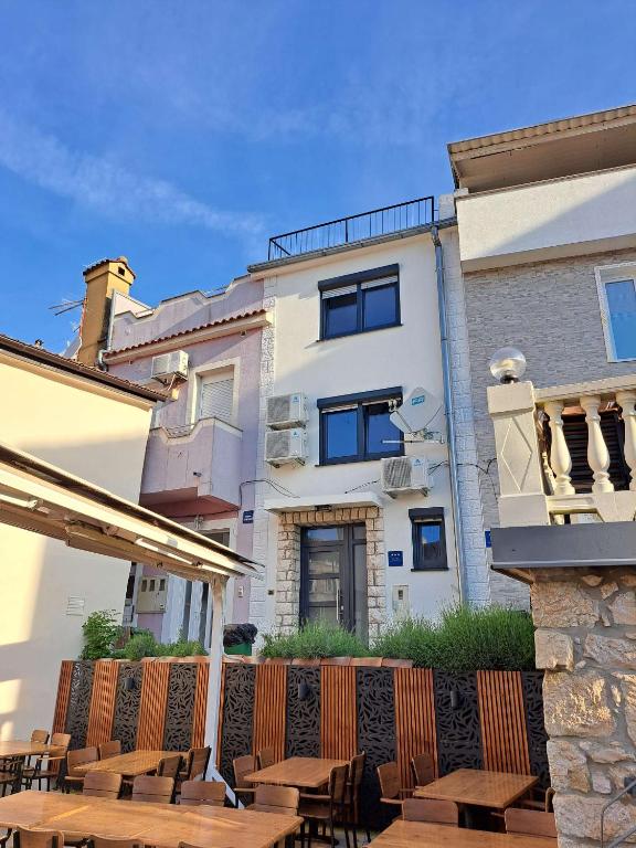 Budova, kde se apartmán nachází