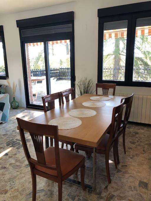 Posezení v ubytování Villa Rana, con amplio jardín, barbacoa y piscina