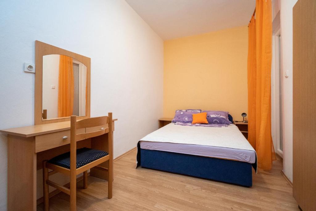 Apartments and rooms by the sea Posedarje, Novigrad - 21123 - One-Bedroom Apartment