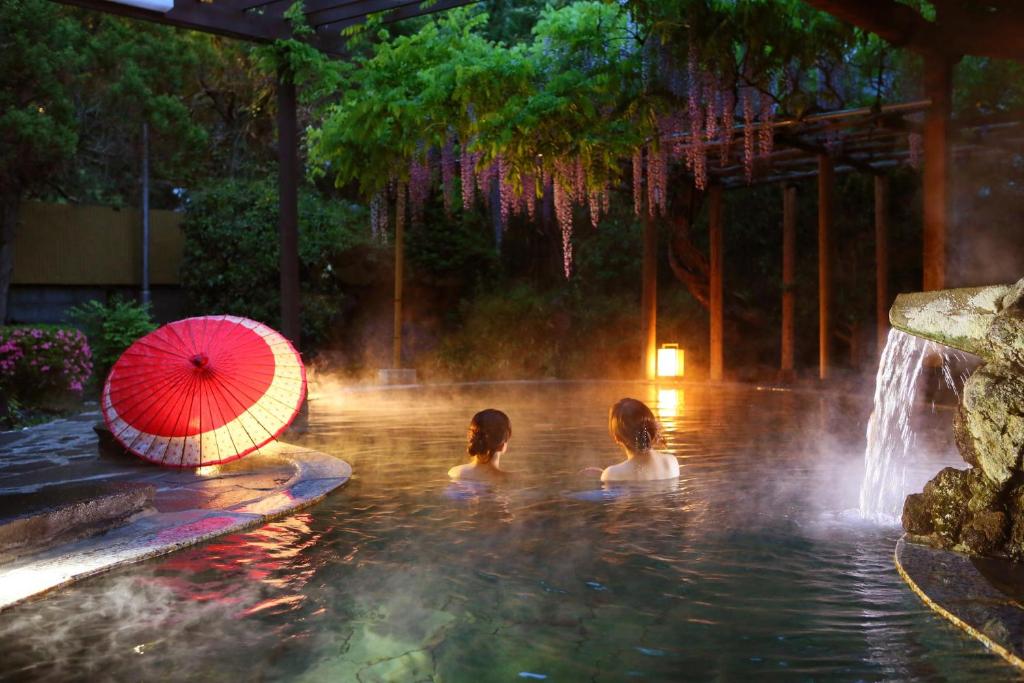 Monjunoyu - Suối nước nóng onsen Kakeyu, tỉnh Nagano.