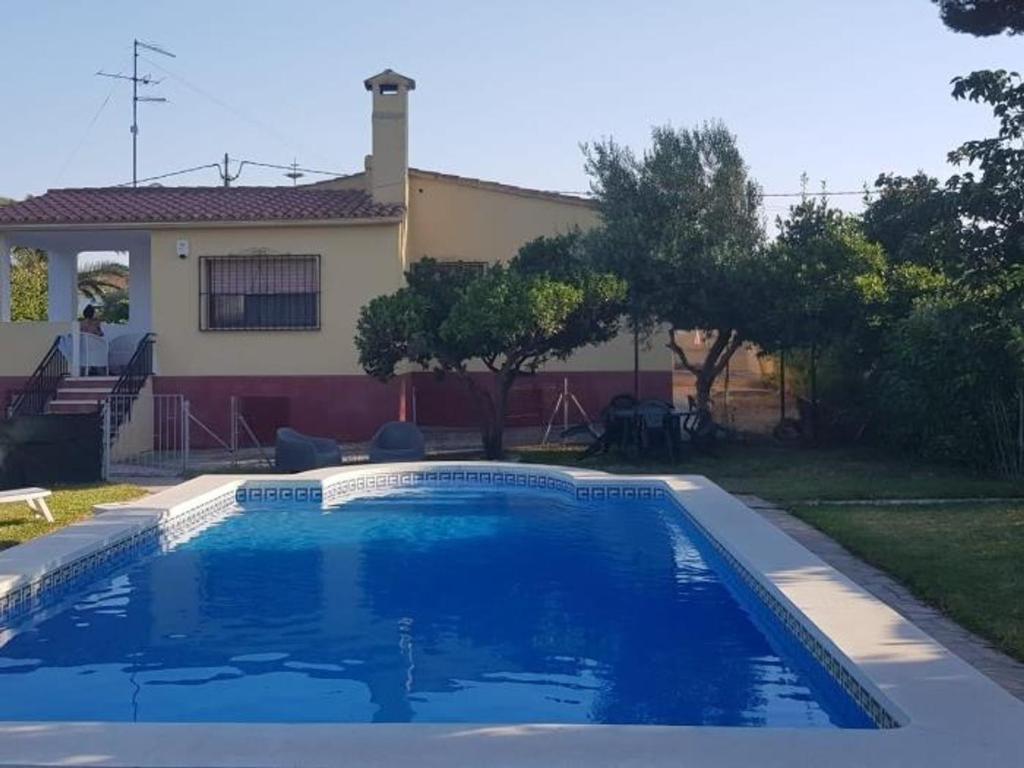 Bazén v ubytovaní Villa de Vacaciones en Costa Dorada, L'Ametlla de Mar, Piscina Privada y Cerca de la Playa - ES-221-11 alebo v jeho blízkosti
