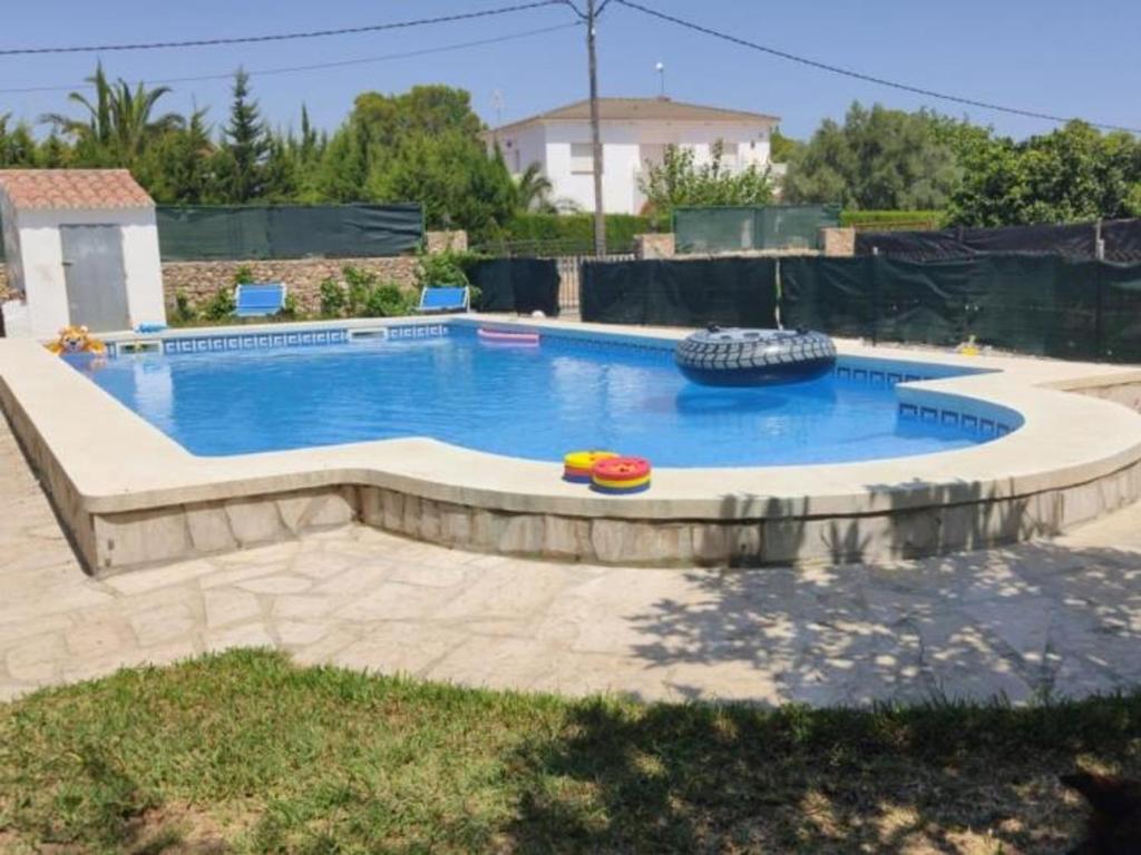 Bazén v ubytovaní Villa de Vacaciones en Costa Dorada, L'Ametlla de Mar, Piscina Privada y Cerca de la Playa - ES-221-11 alebo v jeho blízkosti