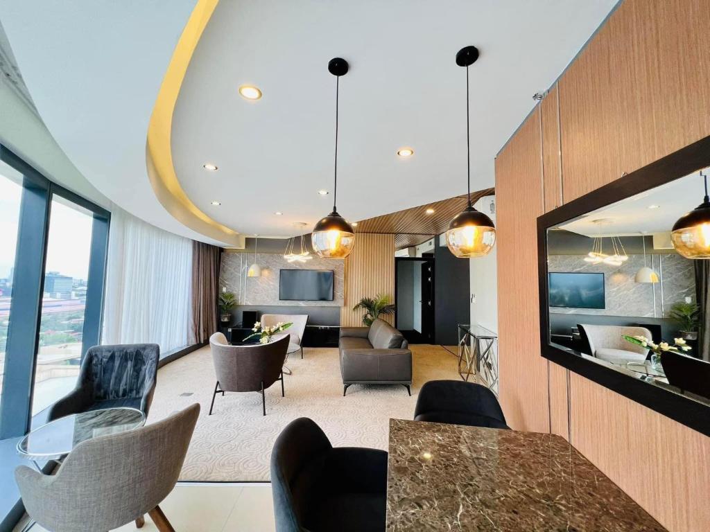 Watson’s 2BR Executive Condo