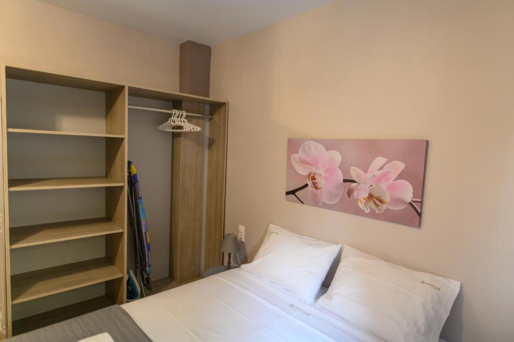 Amaryllis Maison Emporiou - 4