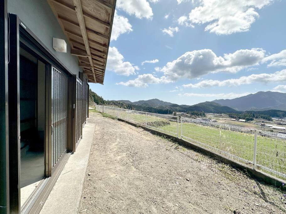 Nespecifikovaný výhled na hory nebo výhled na hory při pohledu z apartmánu