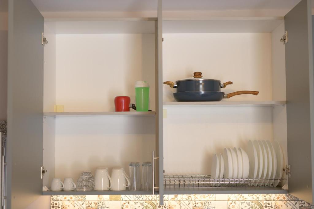 Amaryllis Maison Emporiou - 9