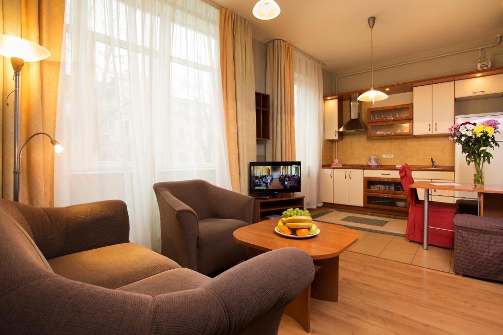 Arcada Apartments - Small Double Room