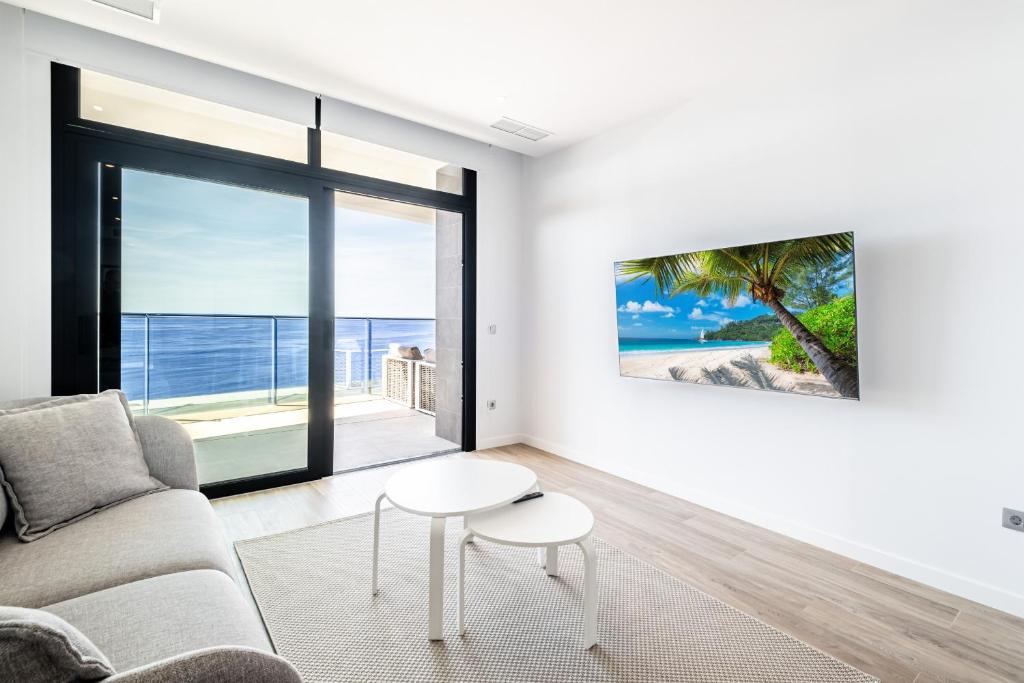 Fotografia z galérie ubytovania Sunset Cliffs Deluxe Apartment 1054 Poniente Beach v destinácii Benidorm