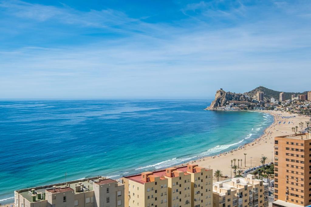 Fotografia z galérie ubytovania Sunset Cliffs Deluxe Apartment 1054 Poniente Beach v destinácii Benidorm