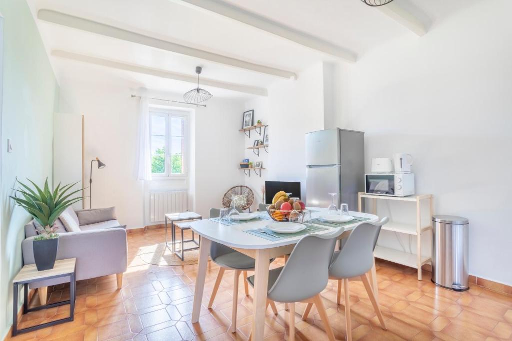 Fotografia z galérie ubytovania Bel appartement 6 personnes - Proche toutes commodités v destinácii Toulon