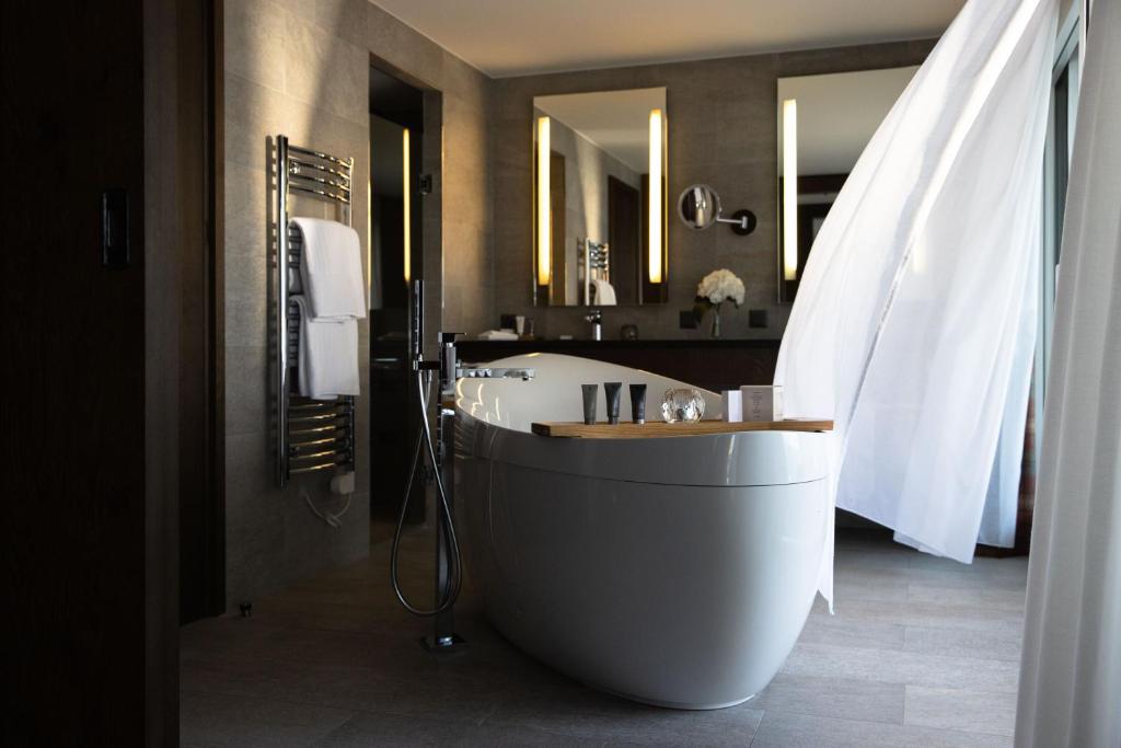 Crans Ambassador - Deluxe Junior Suite