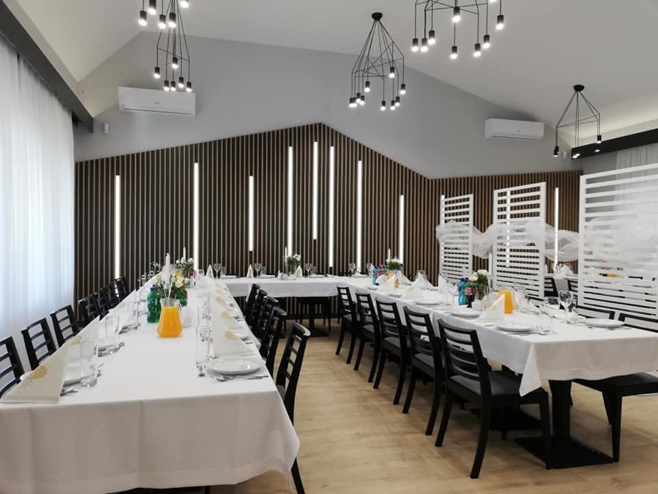 Restaurace v ubytování Jurajska Przystań