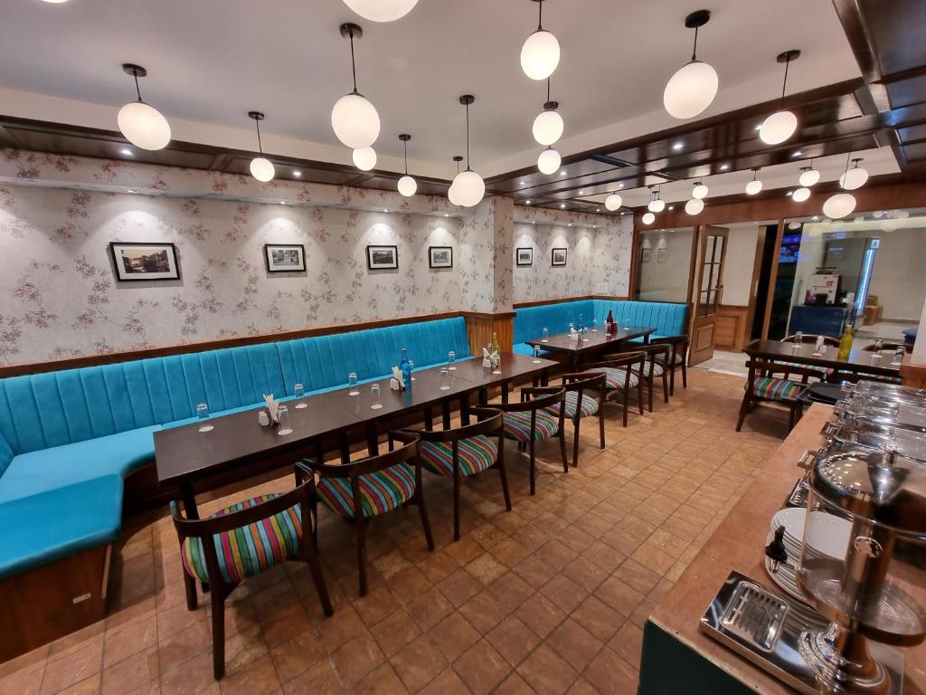 Restaurace v ubytování Vaydantaa - Luxury Boutique Resort Mussoorie