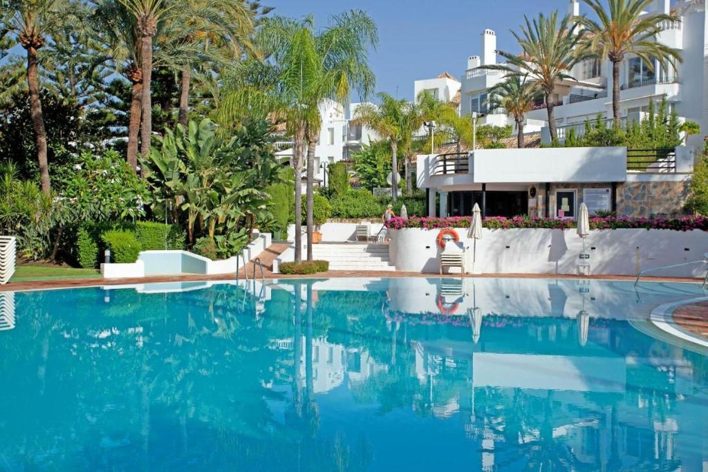 Fantástico apartamentoWhite Pearl Beach, Marbella, Spain