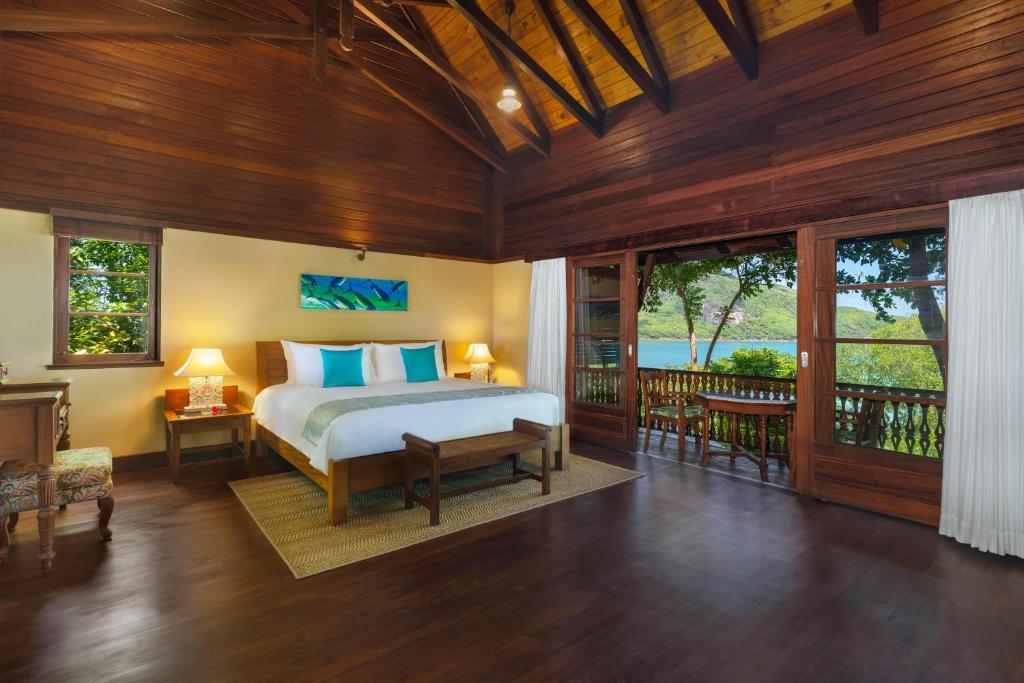 Postel nebo postele na pokoji v ubytování JA Enchanted Island Resort Seychelles
