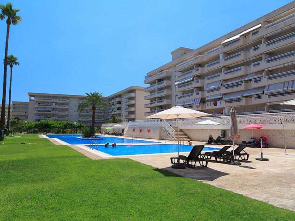 Bazén v ubytování Apartment Aguamarina 7 by Interhome nebo v jeho okolí