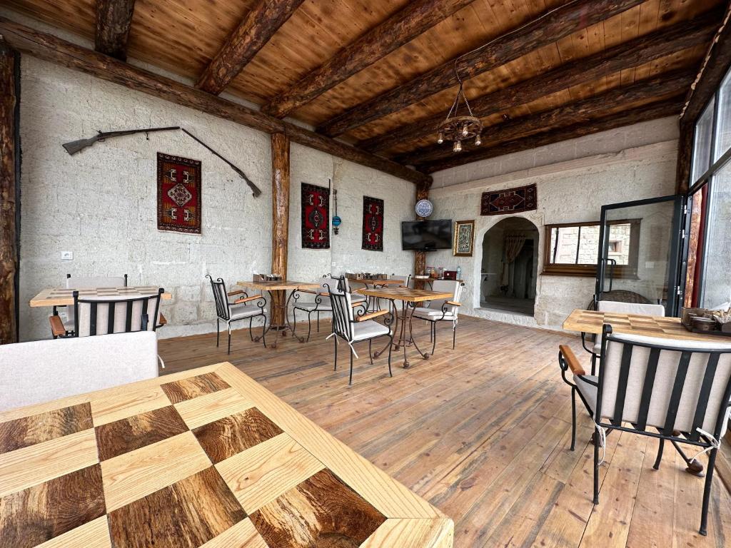Restaurace v ubytování Atax Cave House