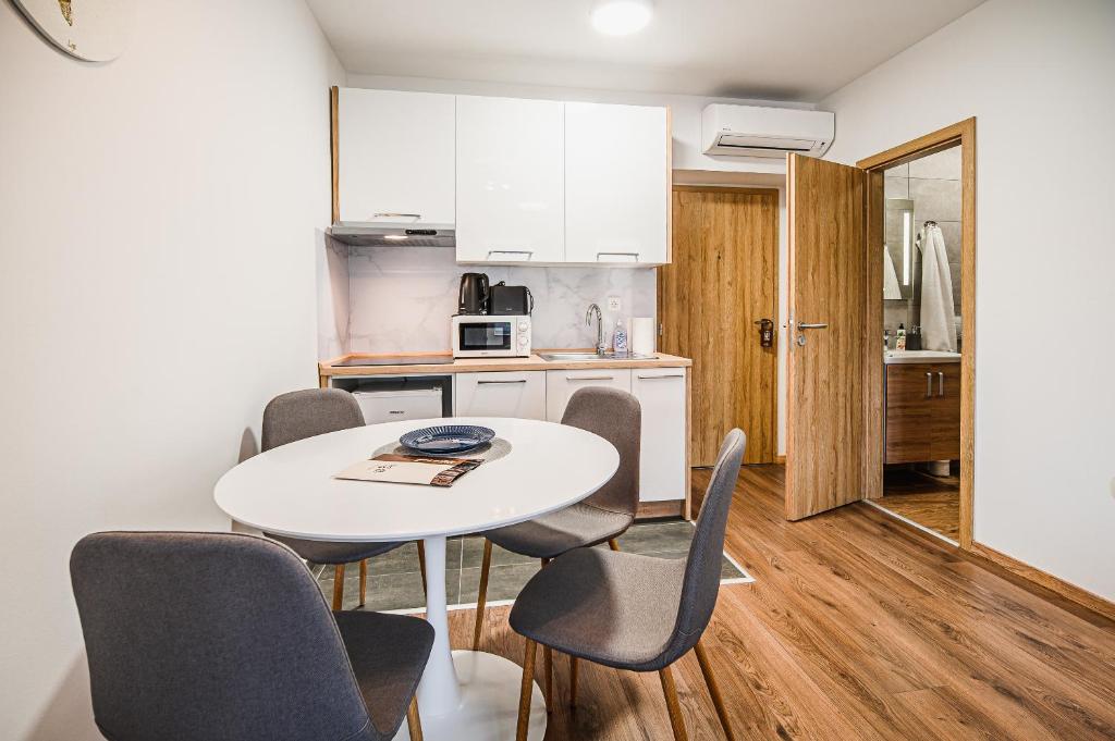 Kuchyň nebo kuchyňský kout v ubytování Guesthouse Pr'Šefu