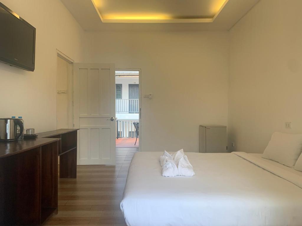 La nuit de laos - Family Room With Balcony