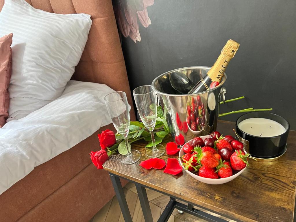 Secret Garden Apartment - 11