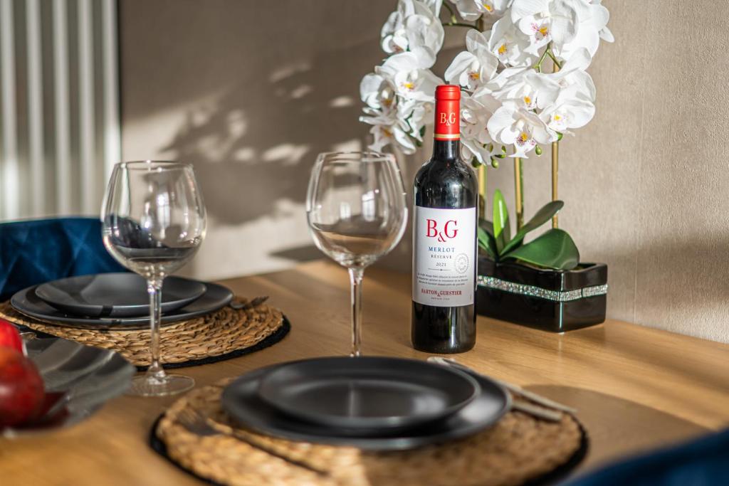 APARTMENT 24H WITH FREE GARAGE AND AC Jagiełły 5 - 10