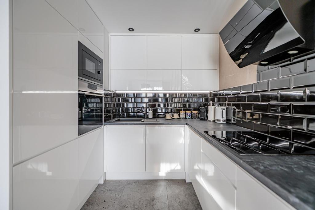 APARTMENT 24H WITH FREE GARAGE AND AC Jagiełły 5 - 6