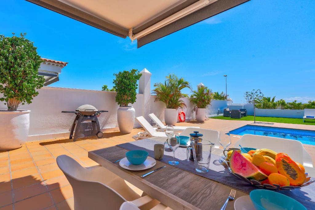 Bazén v ubytování Espectacular Villa Aurora By Paramount Holidays nebo v jeho okolí