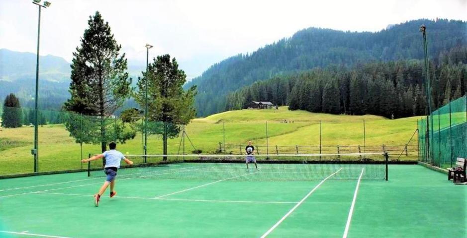 Tenis a/nebo squash v ubytování Park Hotel Sancelso nebo okolí