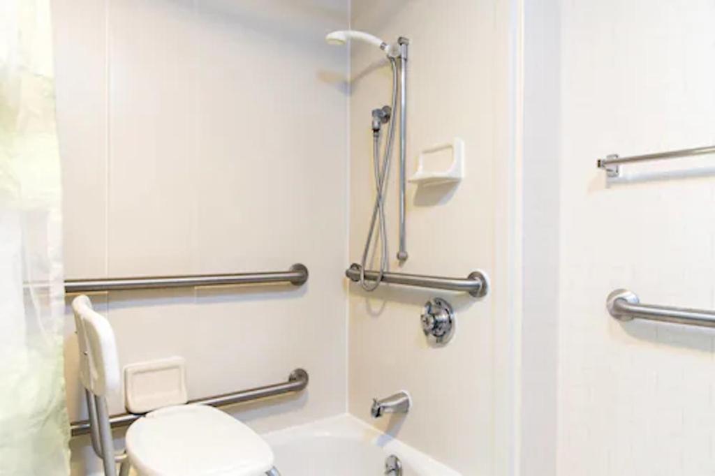 Springhill Suites by Marriott Wichita East At Plazzio - Suite Queen Avec Canapé-lit - Entendre Accessible