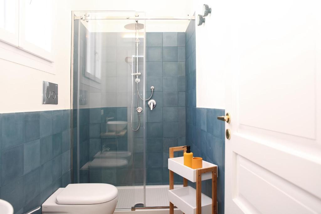 Koupelna v ubytování VersoMare room & suite
