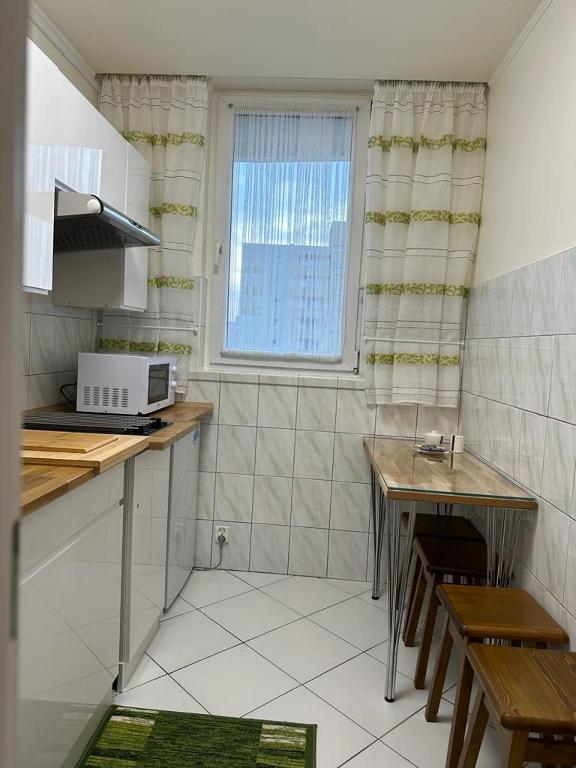 Apartament Bazyliańska - 100m do Metra "Bródno", 20 minut do centrum Warszawy - 4
