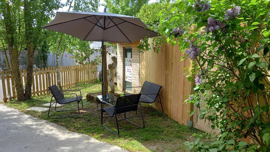 Κήπος έξω από το Les jardins de VIX