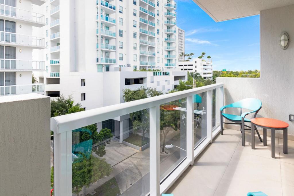 Roami at Habitat Brickell - Chic Apartamento De Dos Dormitorios Con Balcón