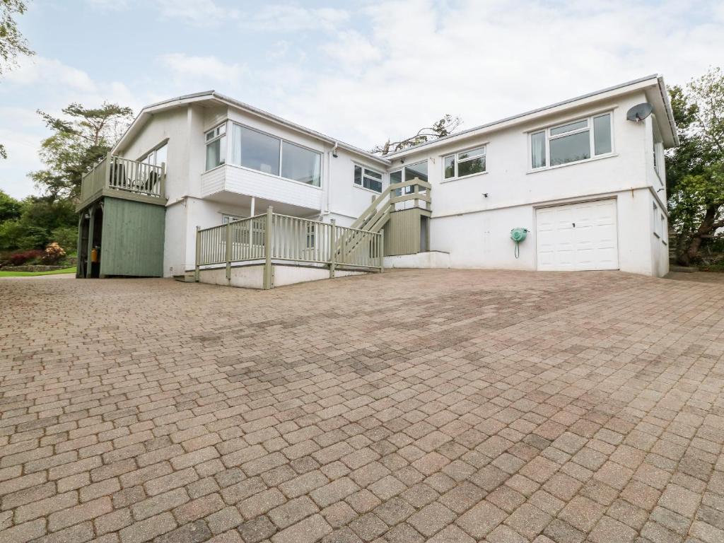 Willoway, Benllech (updated prices 2024)