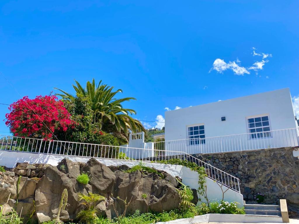 Fotografia z galérie ubytovania Casa Boticaria, bonito Paraíso Privado con jardín y Jacuzzi. v destinácii La Orotava