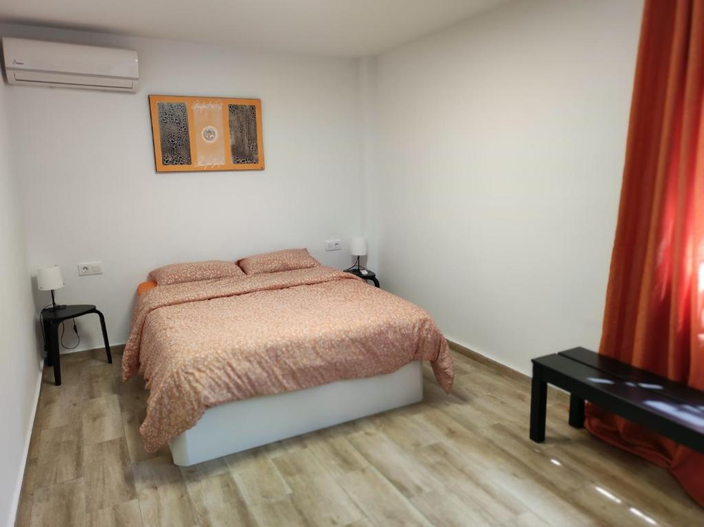Lille en Provence, Valencia – Updated 2023 Prices