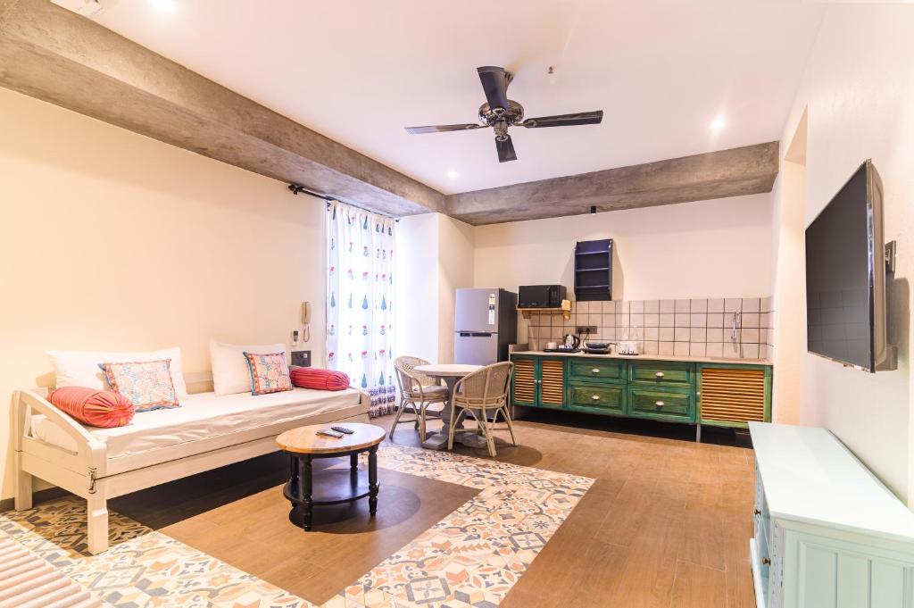 Kuchyň nebo kuchyňský kout v ubytování Bougainvilla Apartment