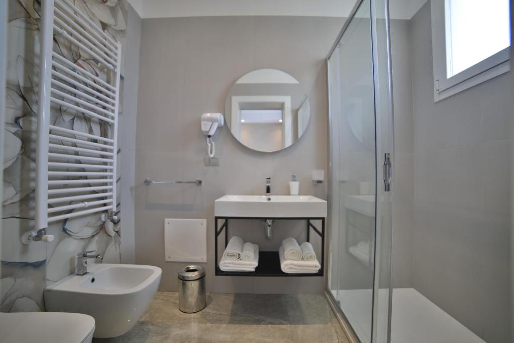 Kúpeľňa v ubytovaní Calaluna Rooms