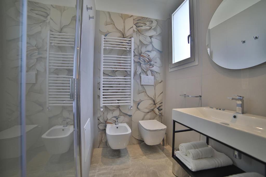 Kúpeľňa v ubytovaní Calaluna Rooms