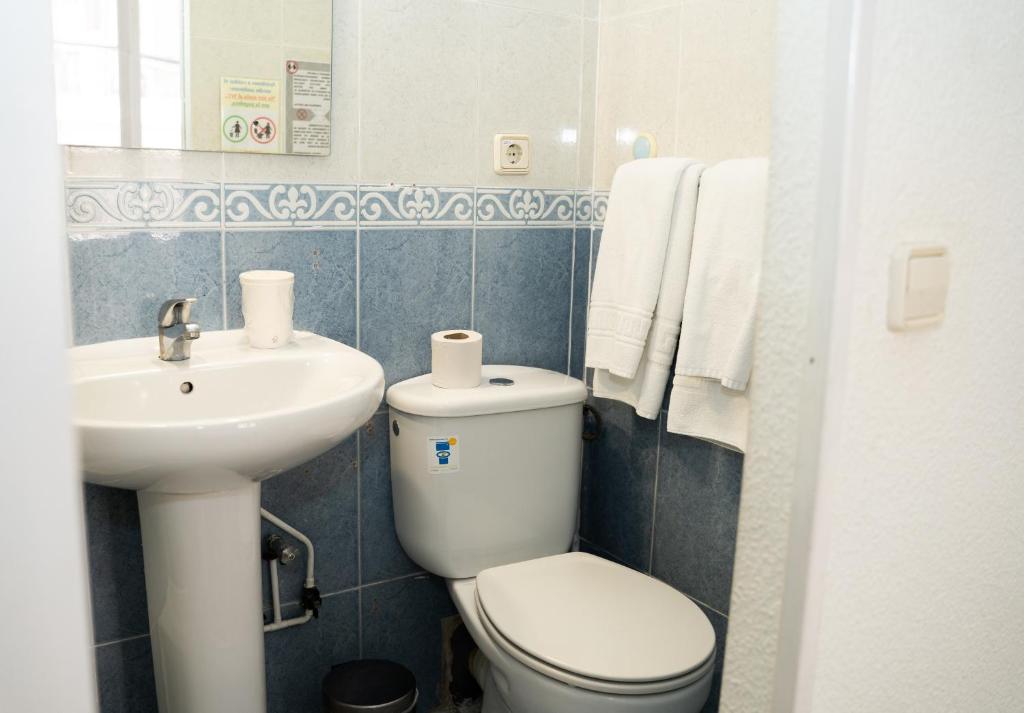 Guest House Éxito en Madrid - Superieure Tweelingkamer Met Uitzicht Op De Stad