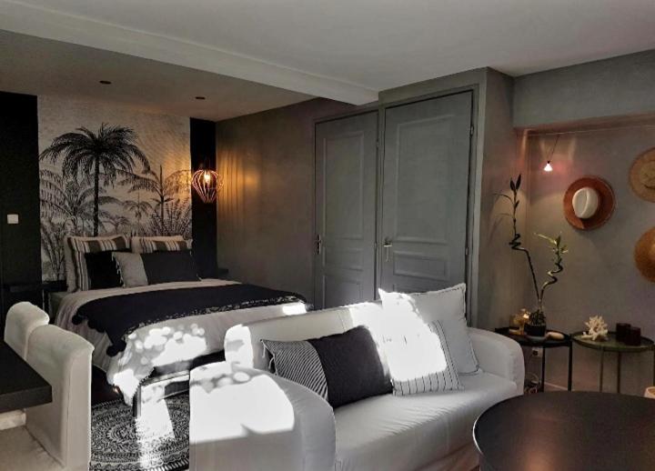Fotografia z galérie ubytovania Studio de charme avec jardin privatif à 10 minutes des plages v destinácii Le Beausset