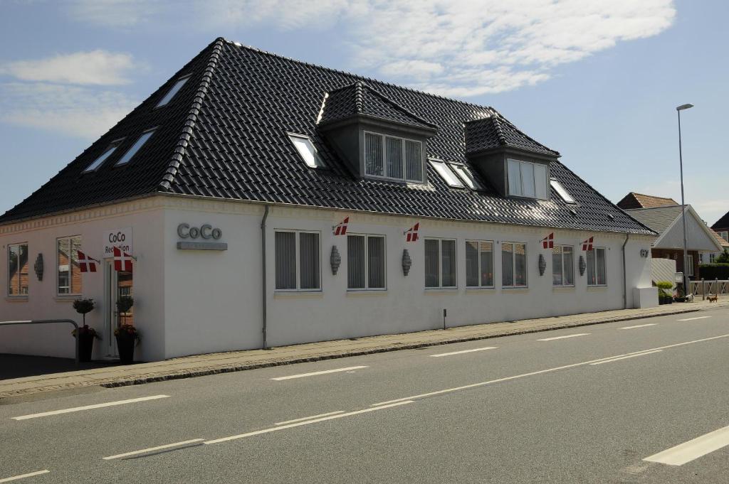 Hotel CoCo Aps - Housity