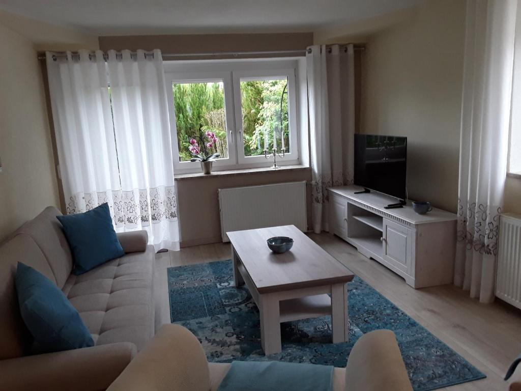 TV a/nebo společenská místnost v ubytování Landhaus Yvita