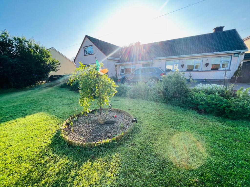 PINEBROOK House double bed Small Ensuite Free Parking, Killybegs