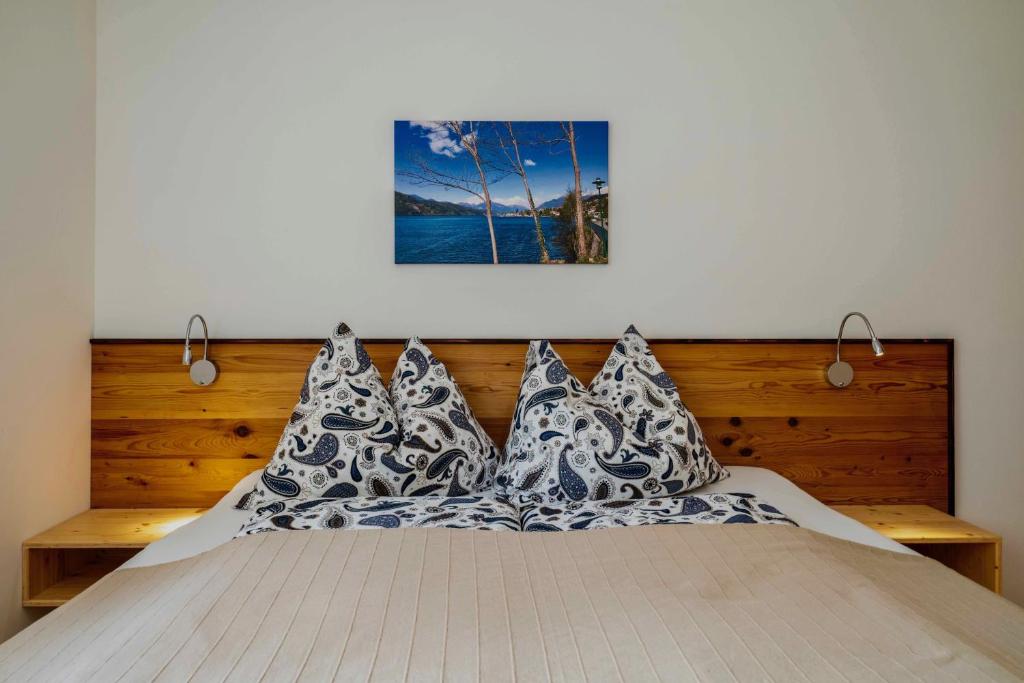Postel nebo postele na pokoji v ubytování 4Luxuriöses Ferienhaus in traumhafter Landschaft