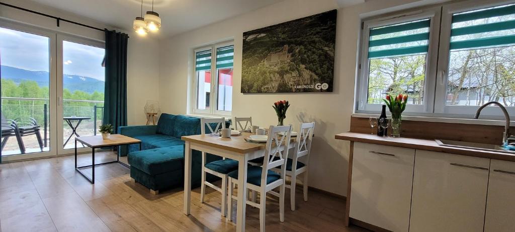 Nespecifikovaný výhled na hory nebo výhled na hory při pohledu z apartmánu